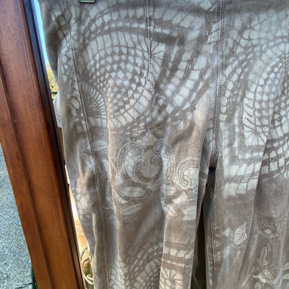 NWT tan patterned skin pants - Picture 2 of 3